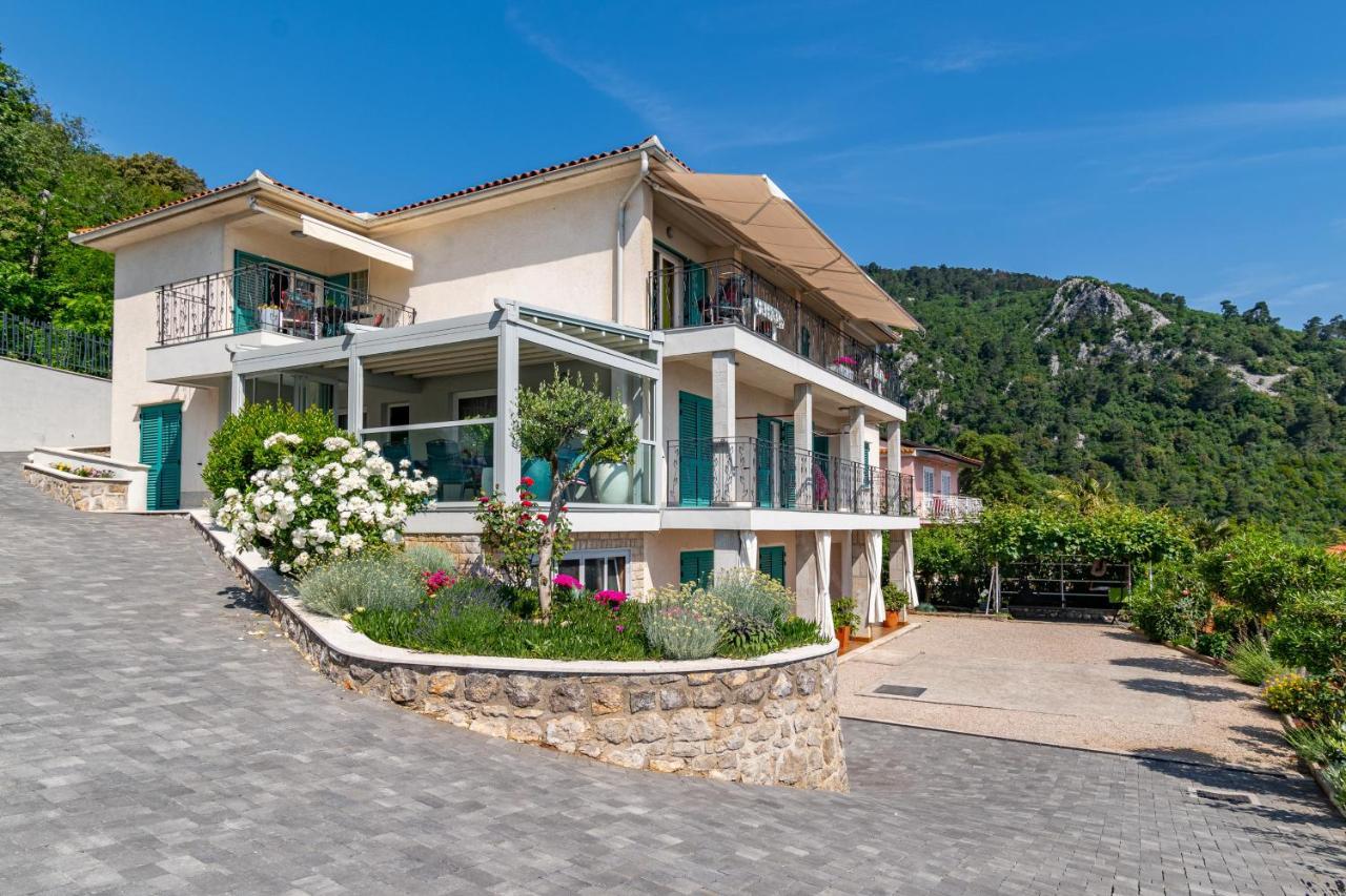 Apartments By The Sea Medveja, Opatija - 7720 Lovran Exterior foto