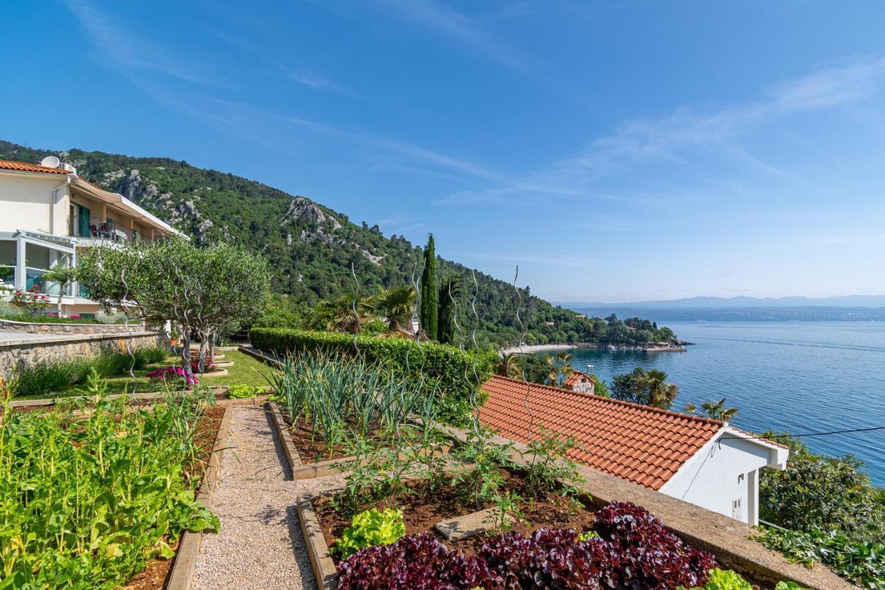 Apartments By The Sea Medveja, Opatija - 7720 Lovran Exterior foto
