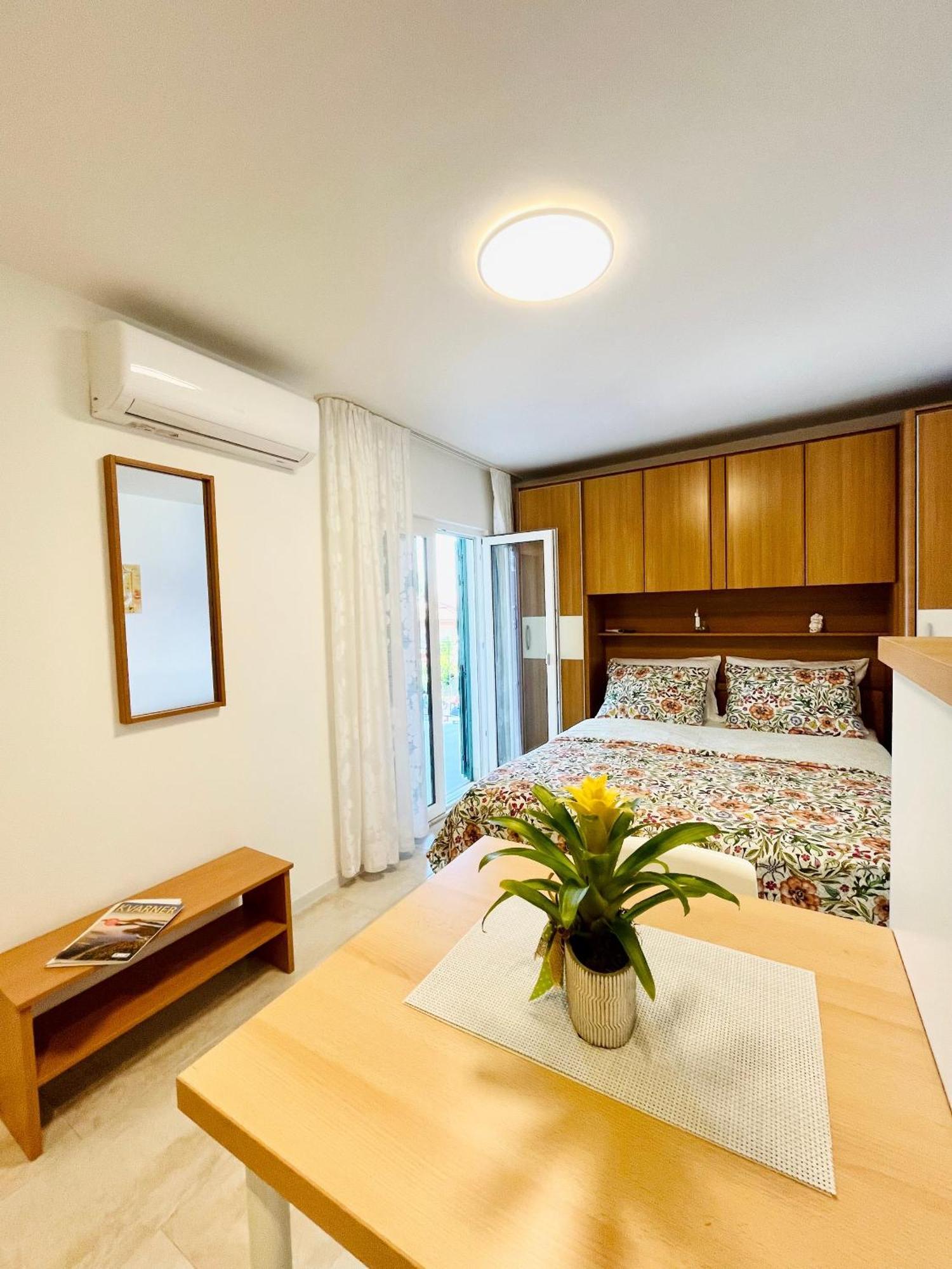 Apartments By The Sea Medveja, Opatija - 7720 Lovran Quarto foto