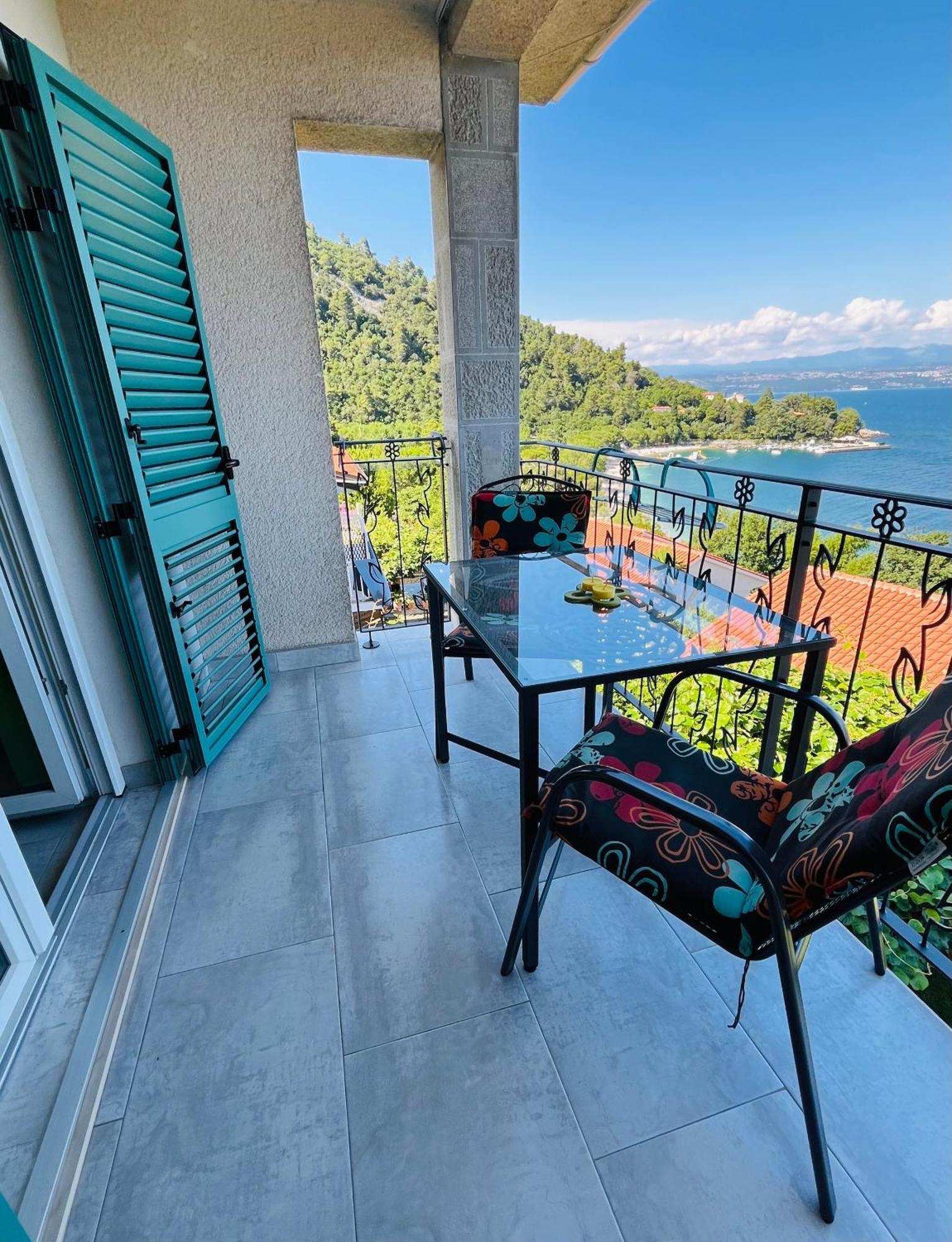 Apartments By The Sea Medveja, Opatija - 7720 Lovran Exterior foto